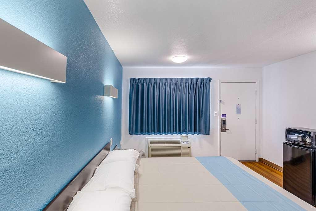 Motel 6 Fort Worth - Northside Стая снимка